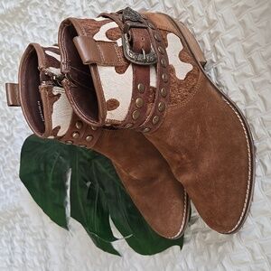 Shyanne Raelynn Western Cowgirl Brown Cowhide Leather Booties